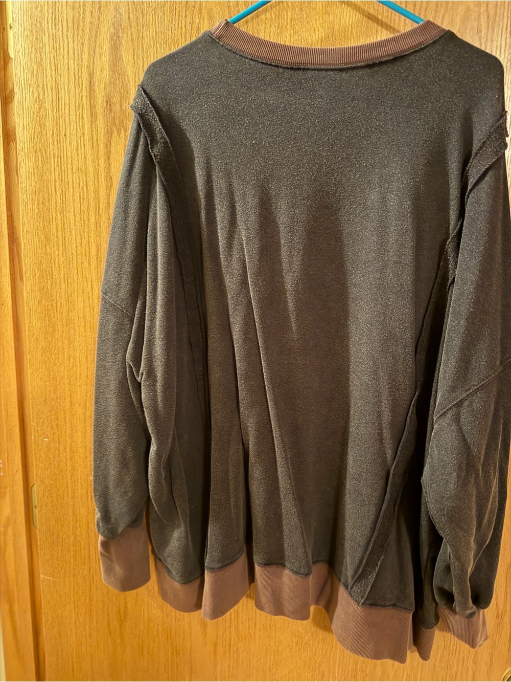 easel Black Sweatshirt with Leopard 'WILD' Appliqué - Picture 3 of 3